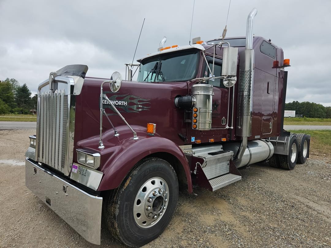 Image of Kenworth W900 Primary image