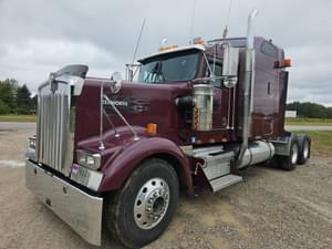 2000 Kenworth W900 Image