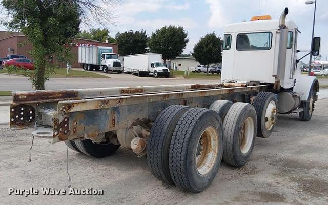 Image of Kenworth W900B equipment image 4
