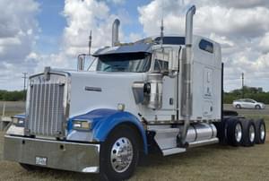 2000 Kenworth W900L Image