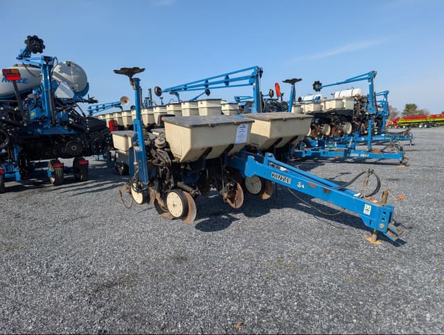 Image of Kinze 3000 equipment image 4