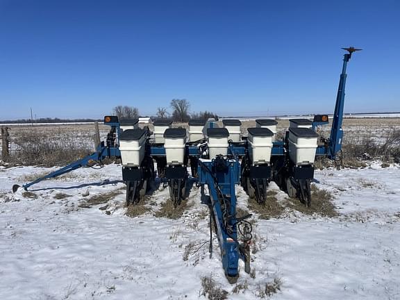 Image of Kinze 3000 equipment image 1