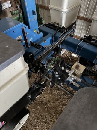 Image of Kinze 3600 equipment image 4