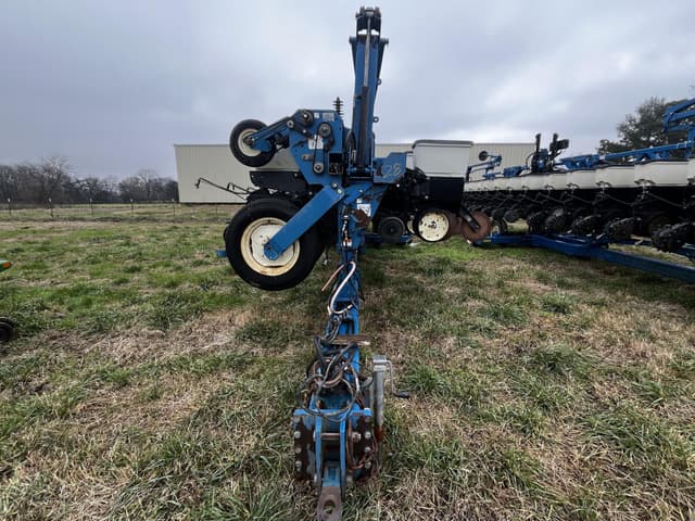 Image of Kinze 3600 equipment image 1