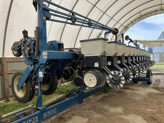 Image of Kinze 3600 Primary image