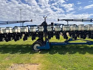 Main image Kinze 3600 5