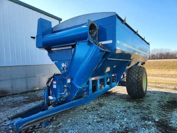 Image of Kinze 840 equipment image 1