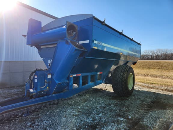 Image of Kinze 840 equipment image 4