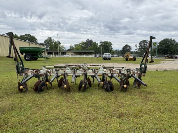 Image of KMC Ripper Bedder equipment image 2