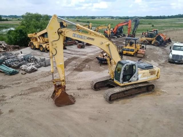 Image of Kobelco SK330LC equipment image 1