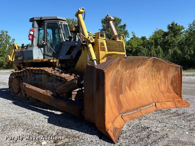 Image of Komatsu D155AX equipment image 2