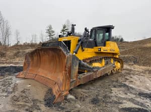 2000 Komatsu D375A Image