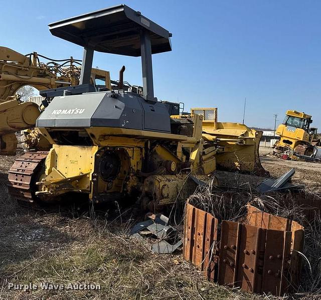 Image of Komatsu D61EX-12 equipment image 4