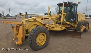 2000 Komatsu GD650A Image