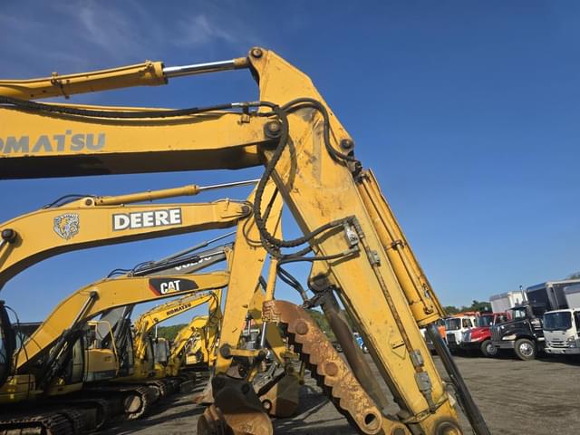 Image of Komatsu PC210LC equipment image 3