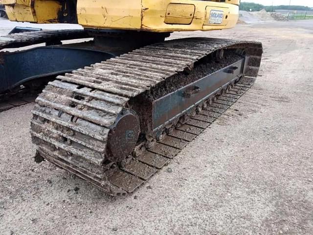 Image of Komatsu PC228USLC equipment image 3