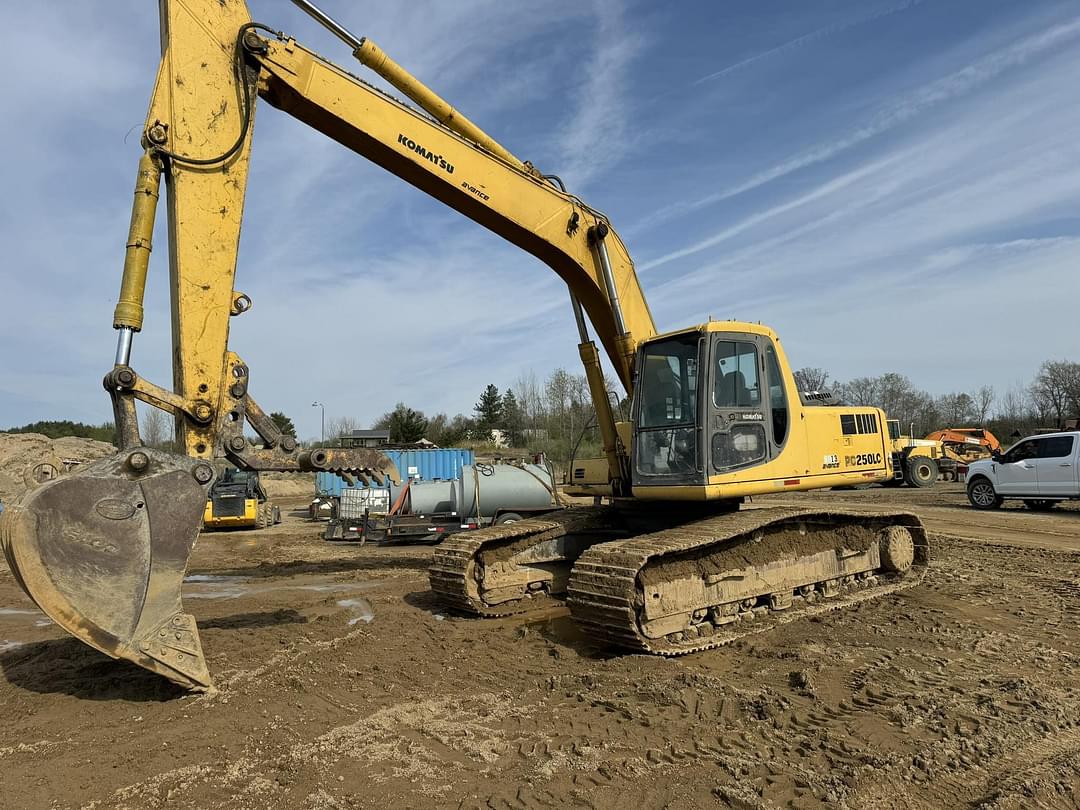 Image of Komatsu PC250LC Primary image