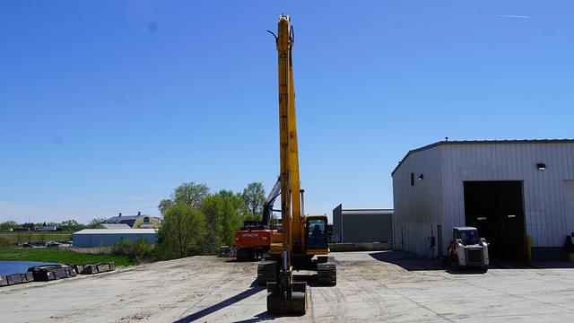 Image of Komatsu PC270LC equipment image 2