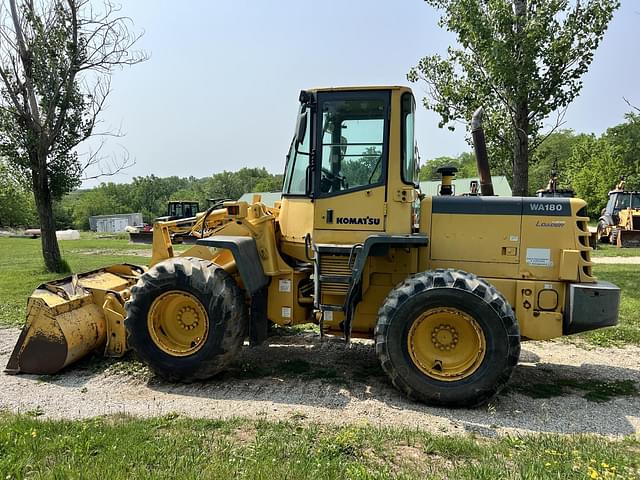 Image of Komatsu WA180 equipment image 1