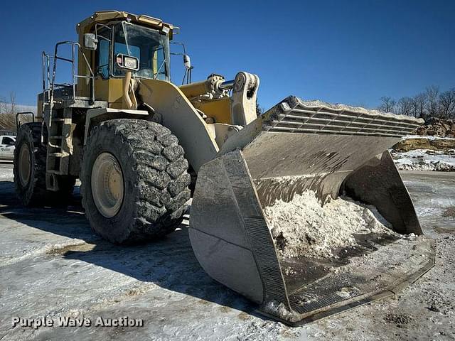 Image of Komatsu WA600 equipment image 2