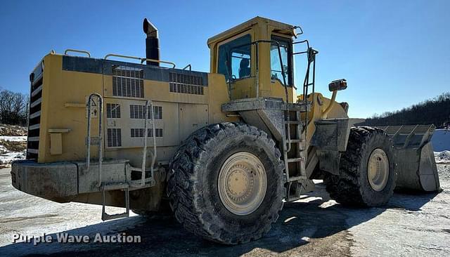 Image of Komatsu WA600 equipment image 4