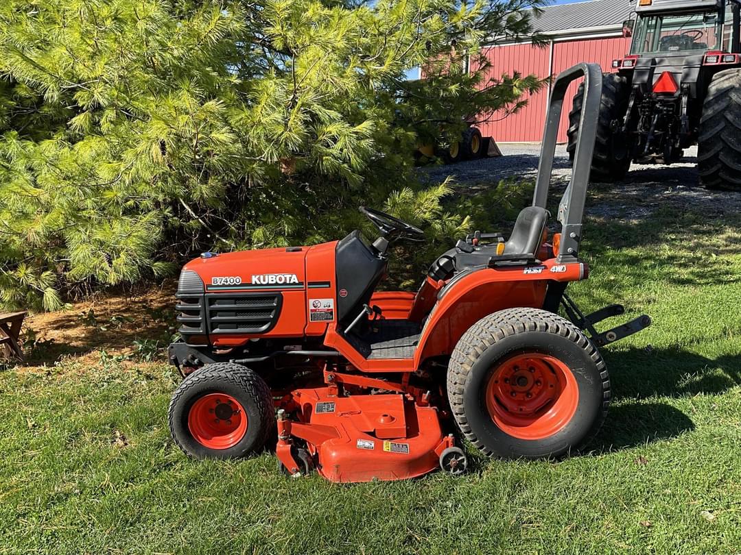 Image of Kubota B7400 Image 0