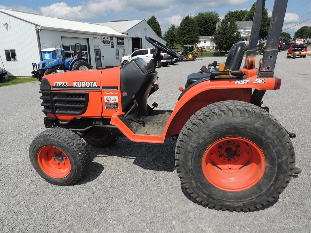 Image of Kubota B7500 Primary image