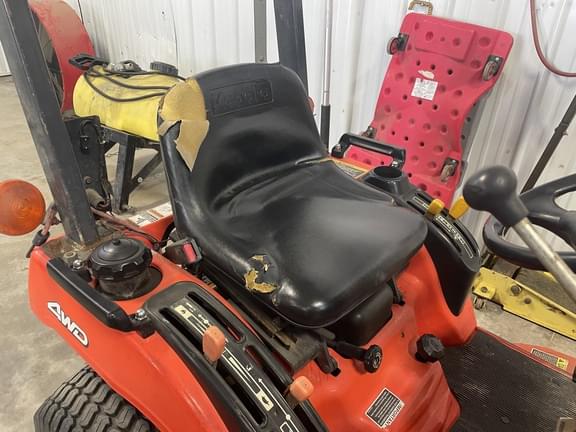 Image of Kubota BX2200D equipment image 4