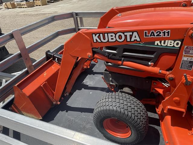 Image of Kubota BX2200D equipment image 2