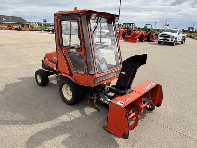 Image of Kubota F3060 equipment image 3