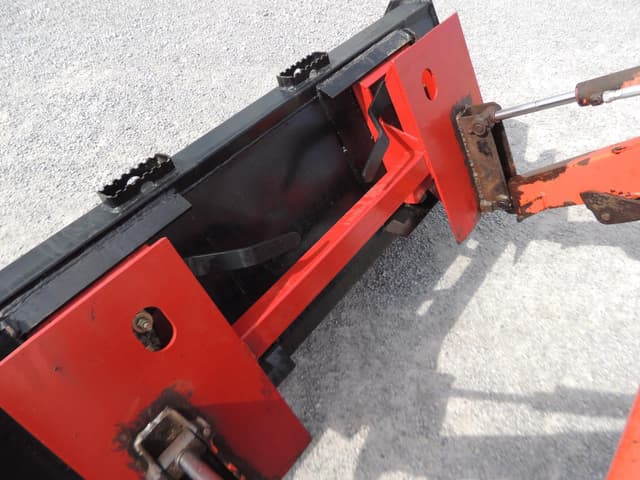 Image of Kubota L3010HST equipment image 4