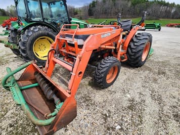 Main image Kubota L3710