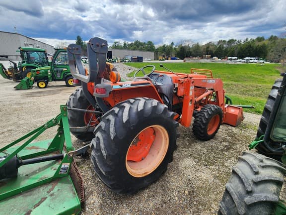 Image of Kubota L3710 equipment image 3
