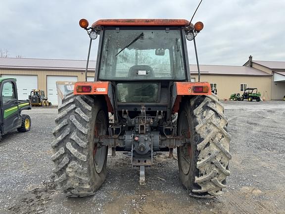 Image of Kubota M120 equipment image 3