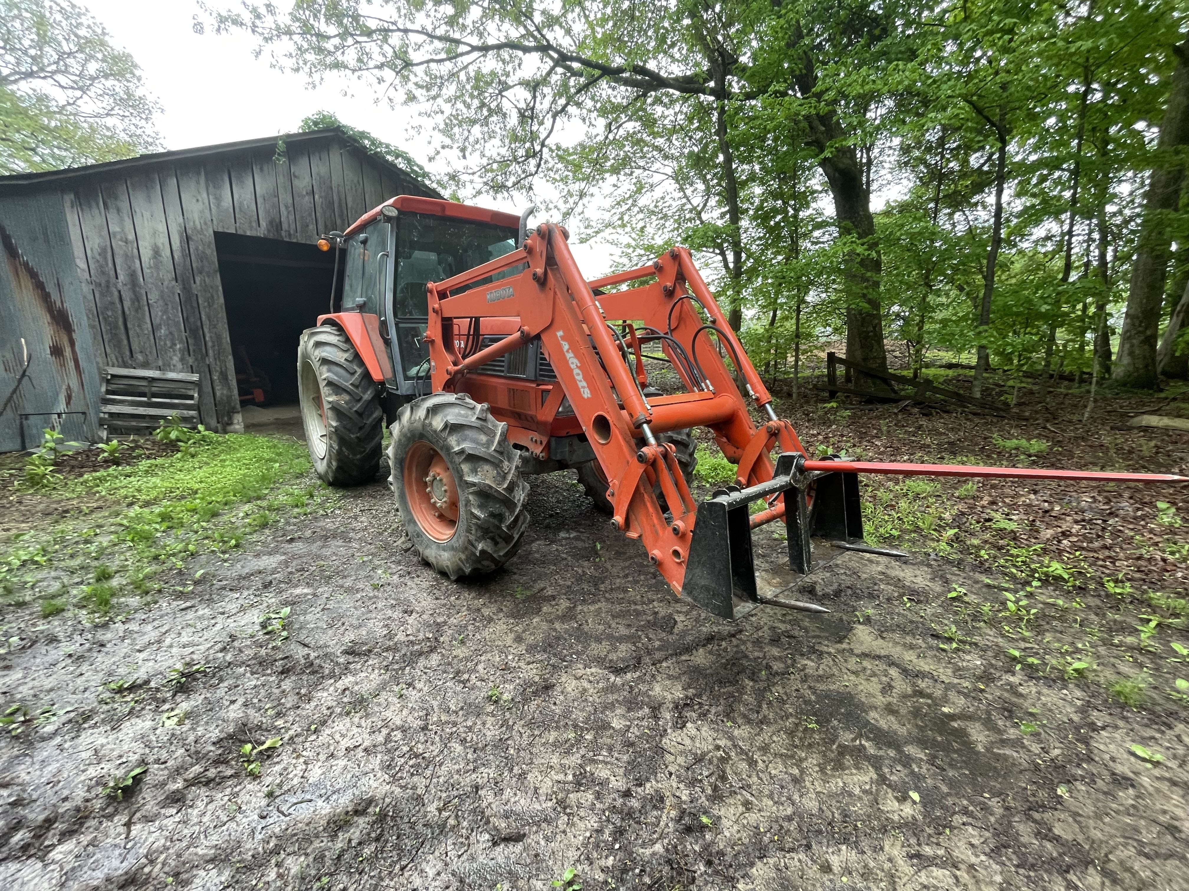 Main image Kubota M120