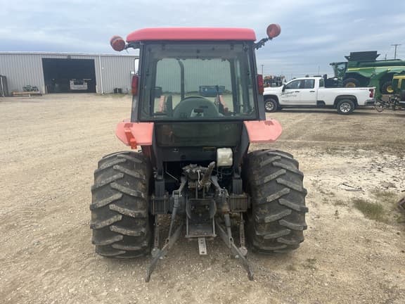 Image of Kubota M5700 equipment image 3