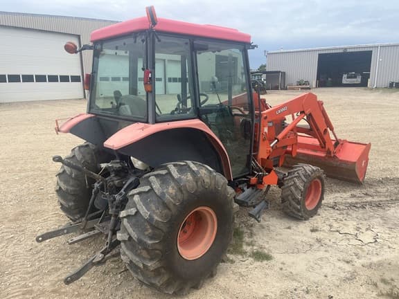 Image of Kubota M5700 equipment image 4