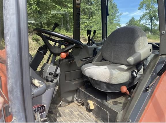 Image of Kubota M9000 equipment image 2