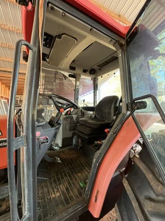 Image of Kubota M9000 equipment image 2