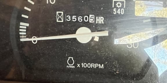 Image of Kubota M9000 equipment image 3