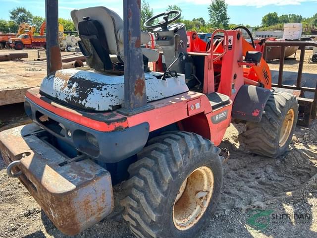 Image of Kubota R520 equipment image 2