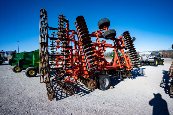 Image of Kuhn Krause Excelerator XT 8010 equipment image 4