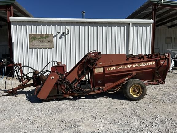 2000 Lewis Brothers Poultry Housekeeper Equipment Image0