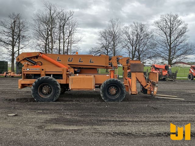 Image of Lull 1044C-54 equipment image 3