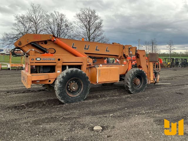 Image of Lull 1044C-54 equipment image 4