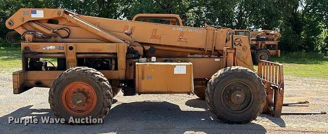 Image of Lull 844C-42 equipment image 3