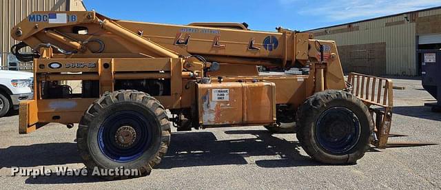 Image of Lull 844C-42 equipment image 3