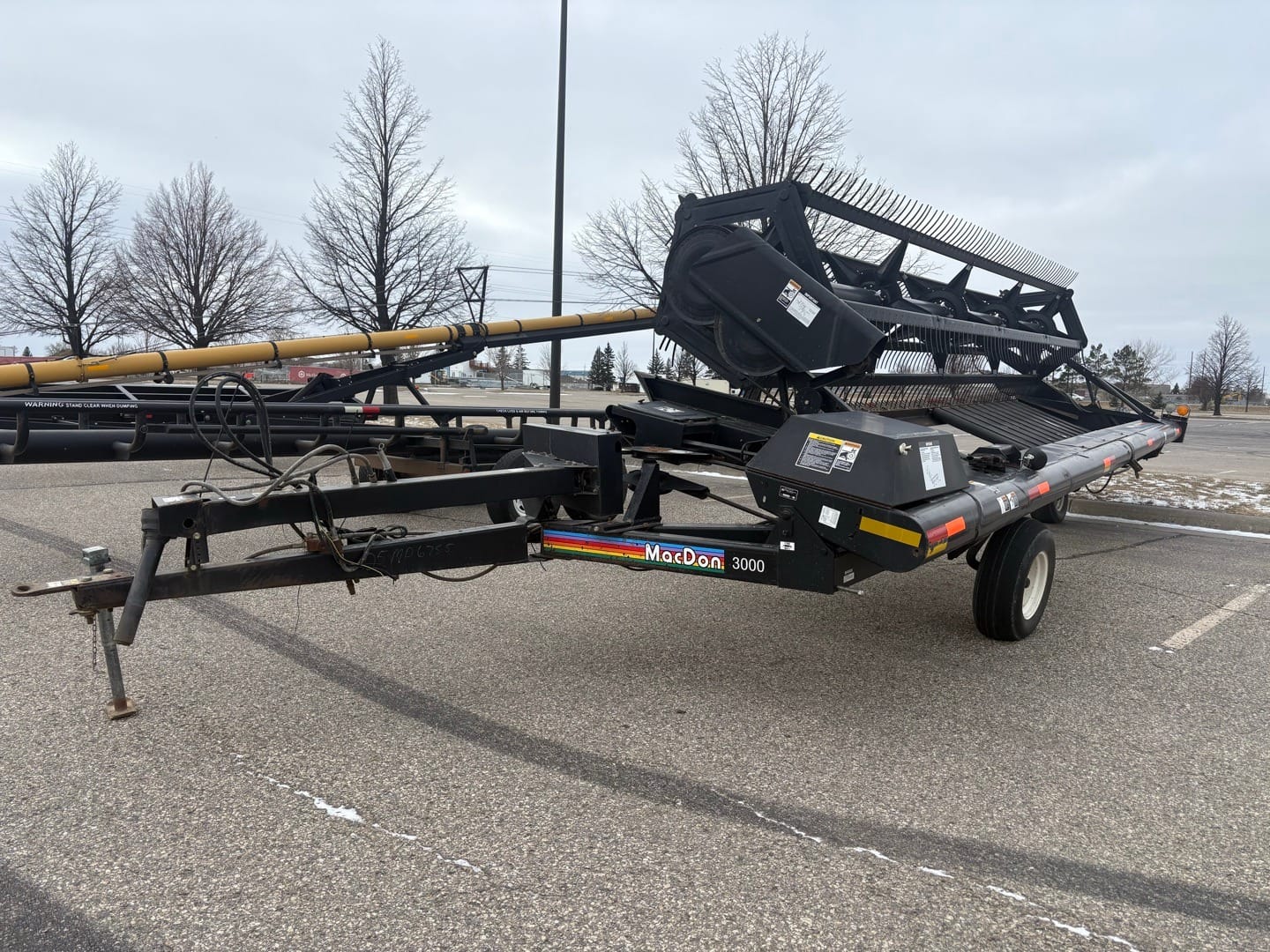 2000 MacDon 3000 Image