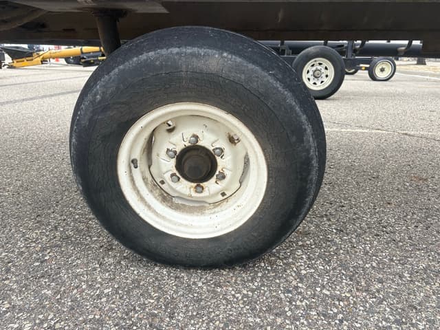 Image of MacDon 3000 equipment image 4