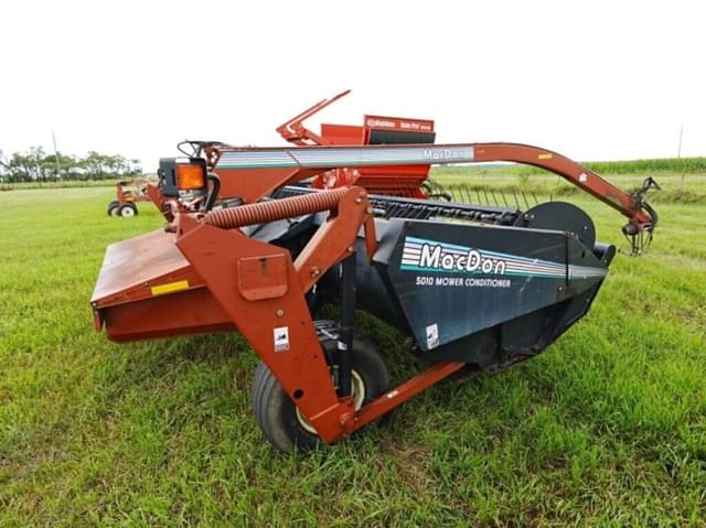 Image of MacDon 5010 equipment image 3